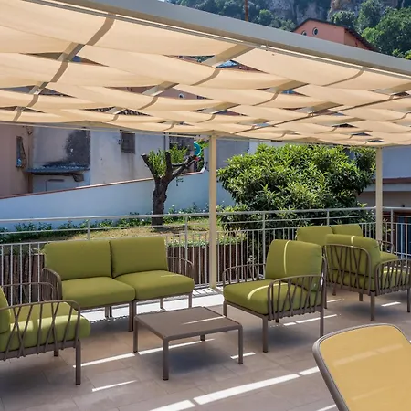 Apartment Futura Funky House - De Vivo Realty Sorrento